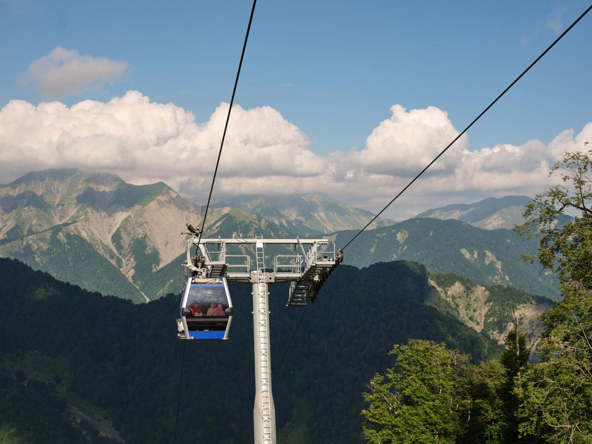 Qafqaz Tufandag Mountain Resort Hotel Gabala Esterno foto The cable car