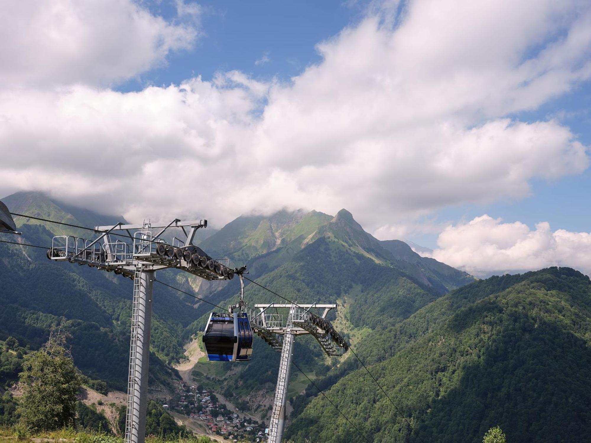 Qafqaz Tufandag Mountain Resort Hotel Gabala Esterno foto The cableway